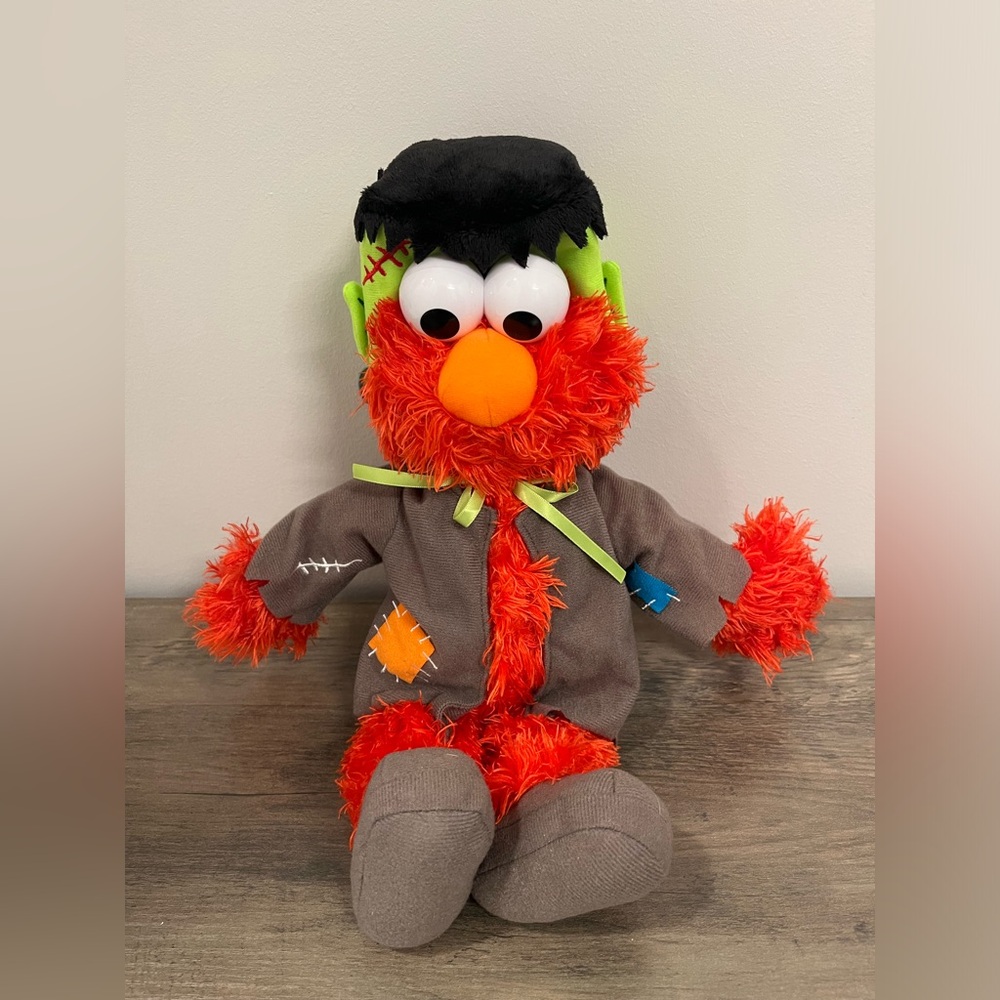 SeaWorld Sesame Street Land Exclusive Frankenstein Elmo Plush Halloween
